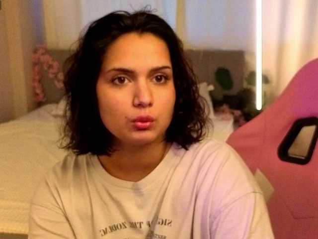 Vivien-Ross live cam on BongaCams