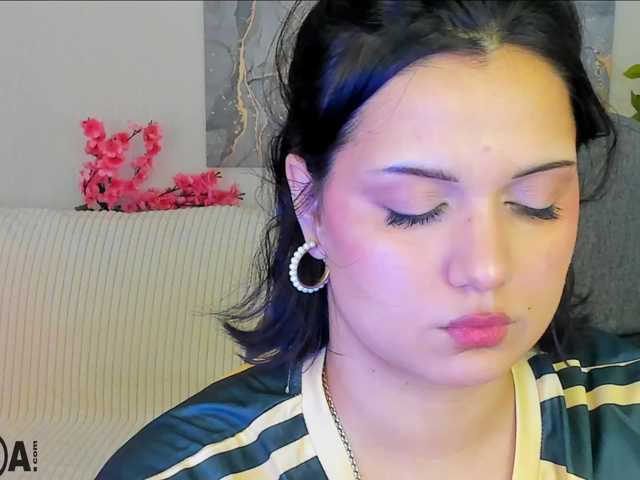 Vivien-Ross live cam on BongaCams
