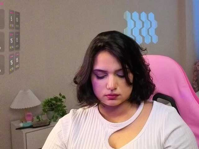 Vivien-Ross — live female cam