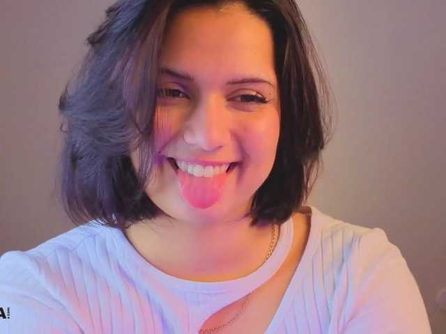 Vivien-Ross live cam on BongaCams