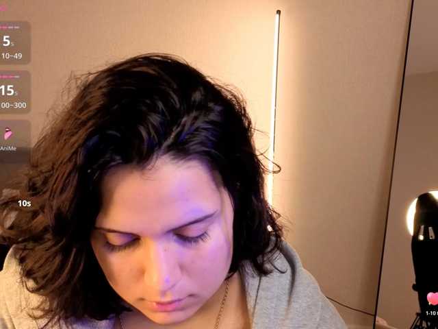 Vivien-Ross live cam on BongaCams