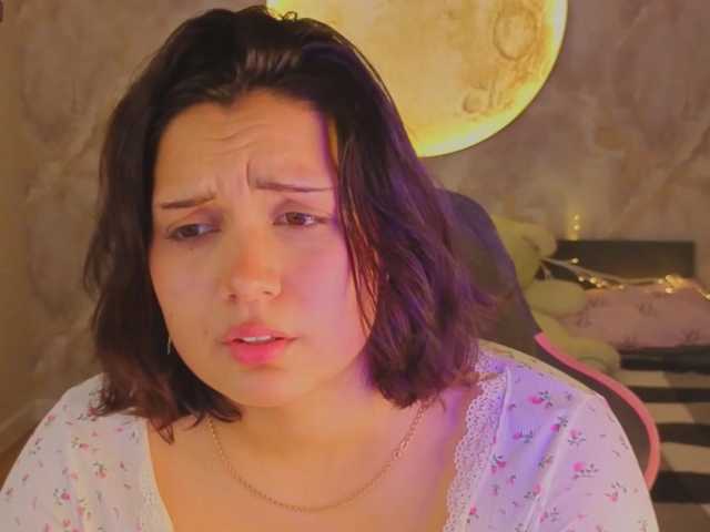 Vivien-Ross live cam preview