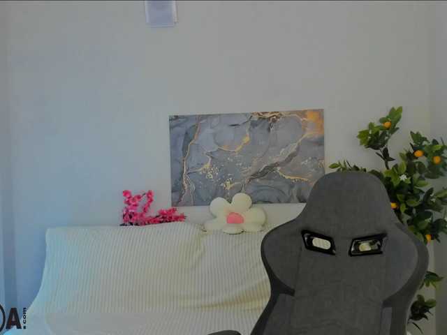 Vivien-Ross live cam on BongaCams