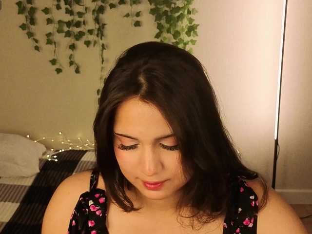 Vivien-Ross live cam on BongaCams