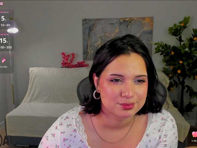 Vivien-Ross live cam on BongaCams