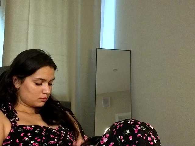 Vivien-Ross live cam on BongaCams