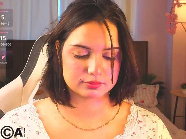Vivien-Ross live cam on BongaCams