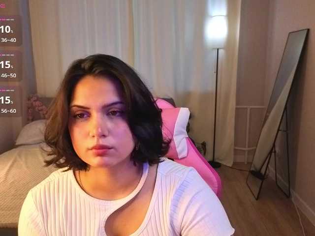 Vivien-Ross live cam on BongaCams