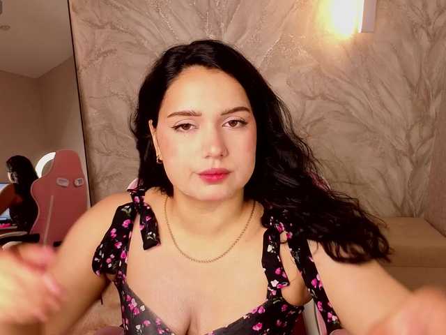 Vivien-Ross live cam on BongaCams