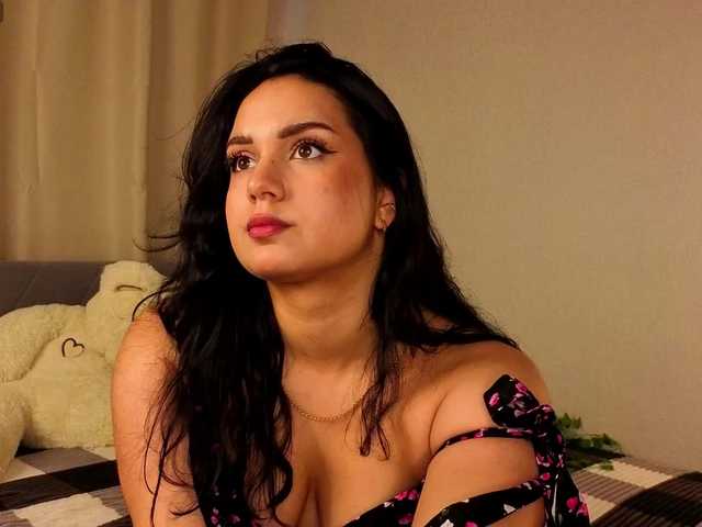 Vivien-Ross live cam on BongaCams