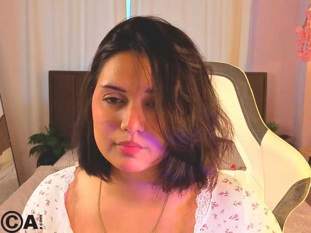 Vivien-Ross live cam on BongaCams