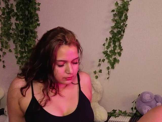 Vivien-Ross live cam on BongaCams