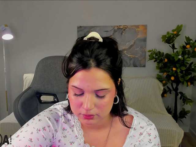 Vivien-Ross live cam on BongaCams