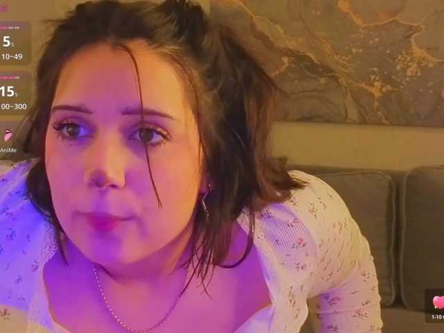 Vivien-Ross live cam on BongaCams