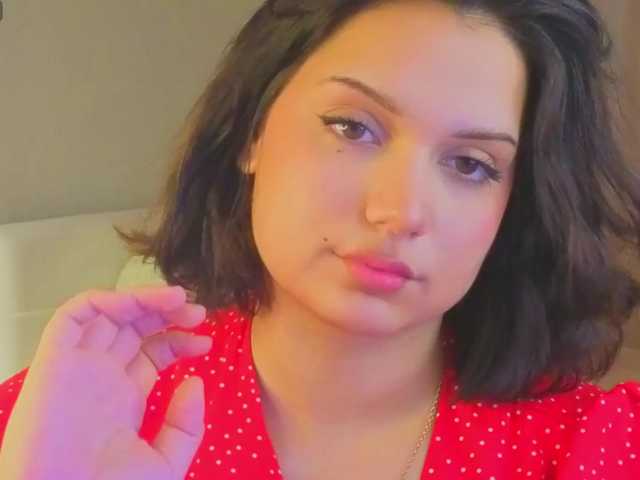 Vivien-Ross live cam on BongaCams