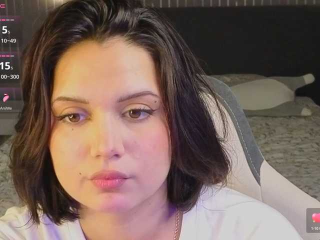 Vivien-Ross live cam on BongaCams