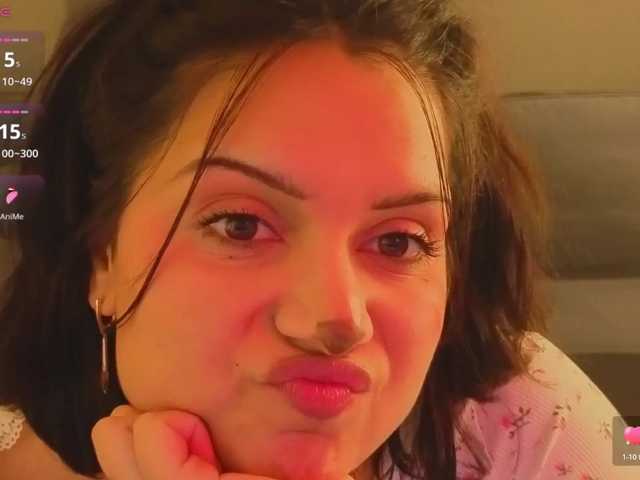 Vivien-Ross live cam on BongaCams