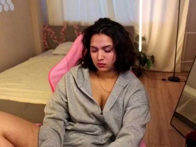 Vivien-Ross live cam on BongaCams