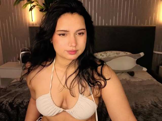 Vivien-Ross live cam on BongaCams