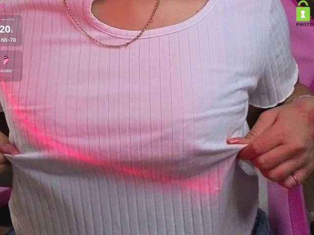 Vivien-Ross live cam on BongaCams
