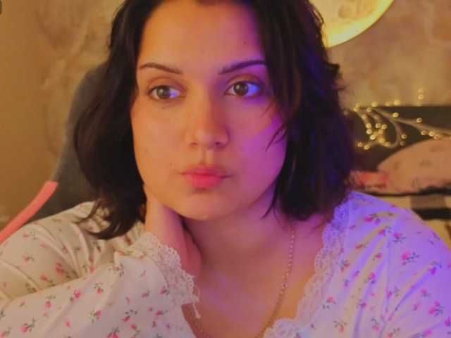 Vivien-Ross live cam on BongaCams