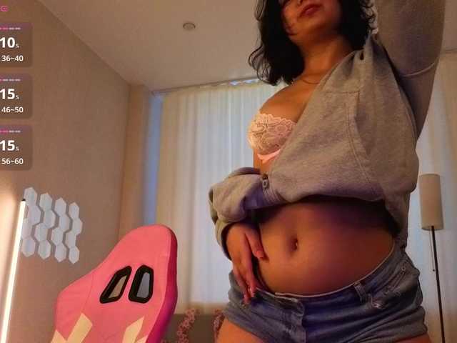 Vivien-Ross live cam on BongaCams