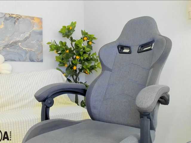 Vivien-Ross live cam on BongaCams