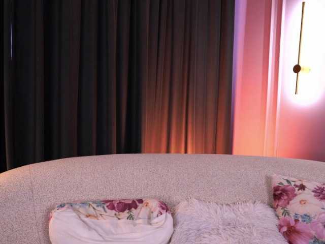 PearlPlenty live cam on BongaCams