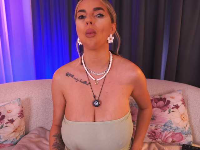 PearlPlenty live webcam show