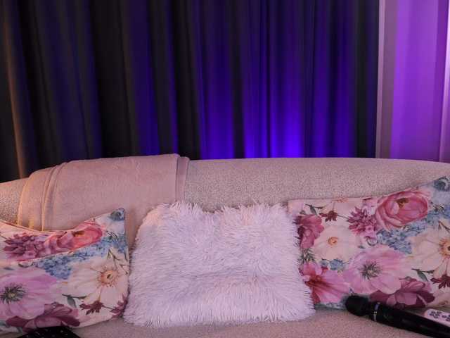 PearlPlenty live cam on BongaCams