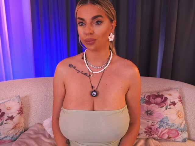 PearlPlenty live webcam show
