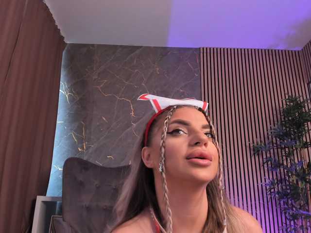 PearlPlenty live cam on BongaCams