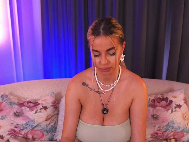 PearlPlenty live webcam show