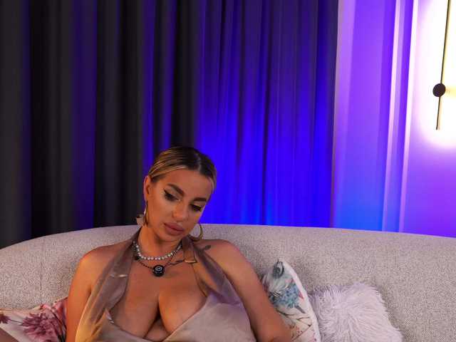 PearlPlenty live webcam show