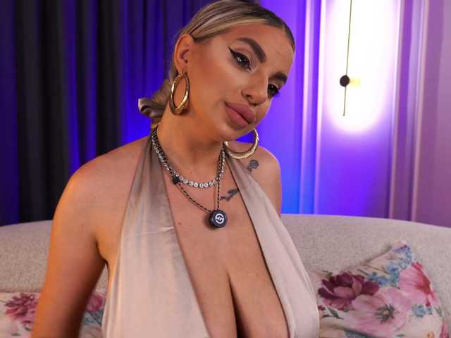 PearlPlenty live webcam show