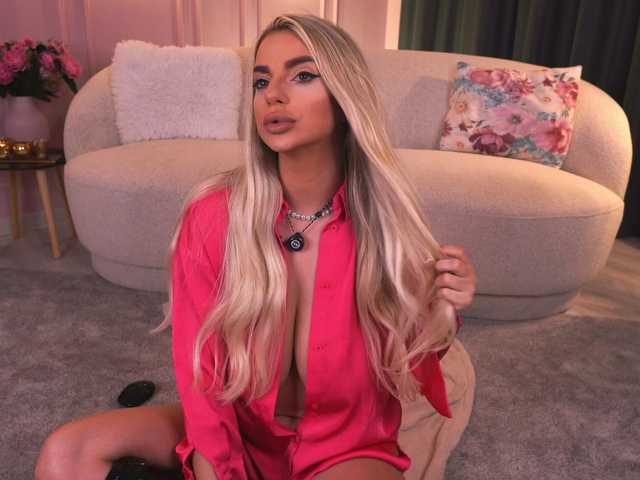 PearlPlenty live cam on BongaCams