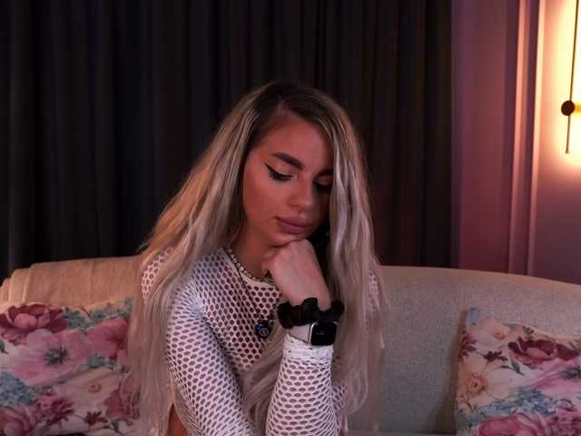 PearlPlenty live cam on BongaCams