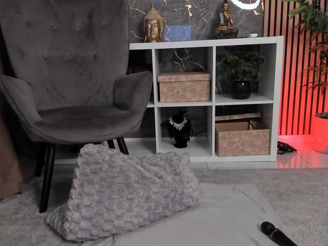 PearlPlenty live cam on BongaCams