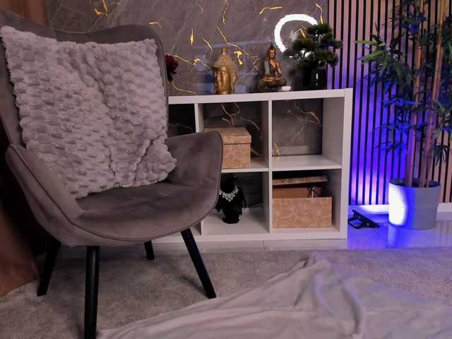 PearlPlenty live cam on BongaCams