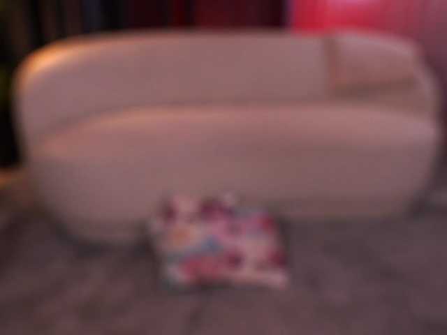 PearlPlenty live cam on BongaCams
