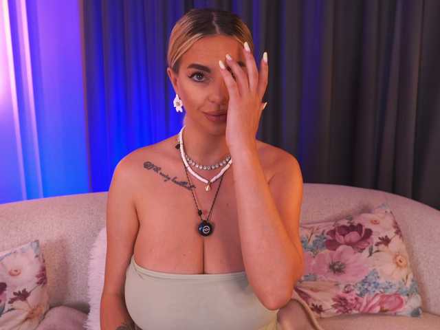 PearlPlenty live webcam show