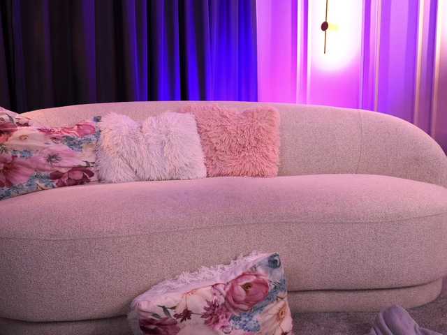 PearlPlenty live cam on BongaCams