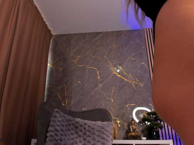 PearlPlenty live cam on BongaCams