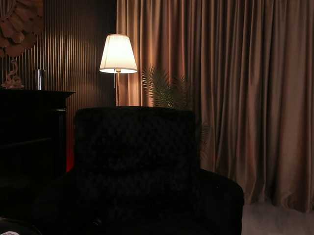 PearlPlenty live cam on BongaCams