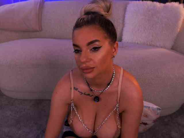PearlPlenty webcam