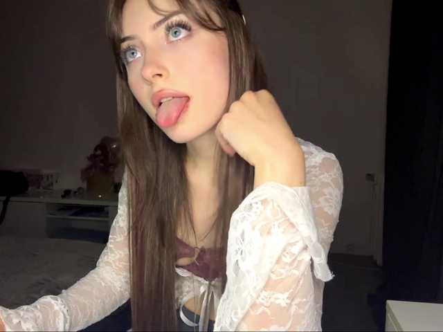 HoodKate live cam on BongaCams
