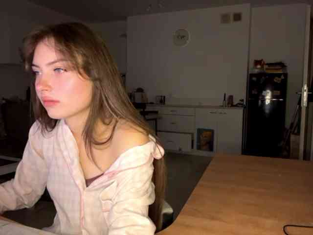 HoodKate webcam