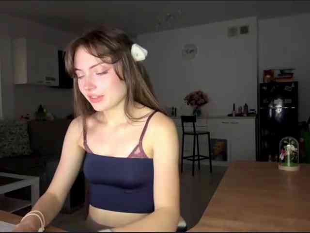 HoodKate webcam