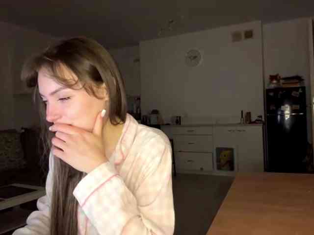HoodKate webcam