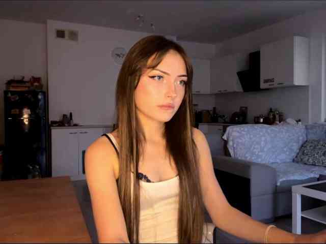 HoodKate webcam